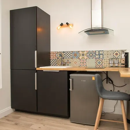 Grand Studio Style Industriel Dans Le Centre Historique Appartement Poitiers